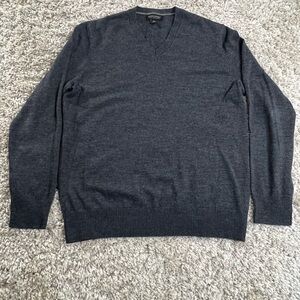 Banana Republic Dark Gray V-Neck Sweater Merino Wool